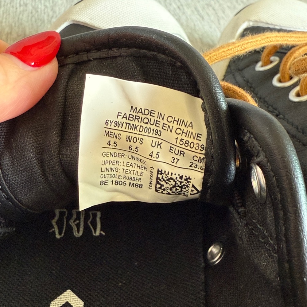 Converse Jack Purcell Ox Leather Unisex
Athletic Shoes Men’s 4.5/ Women’s 6.5 - Picture 10 of 11